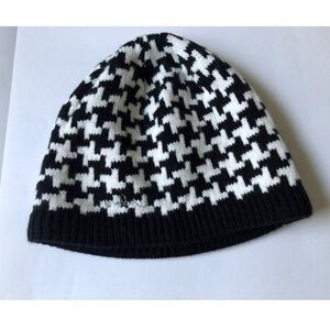 Bula women’s beanie hat houndstooth